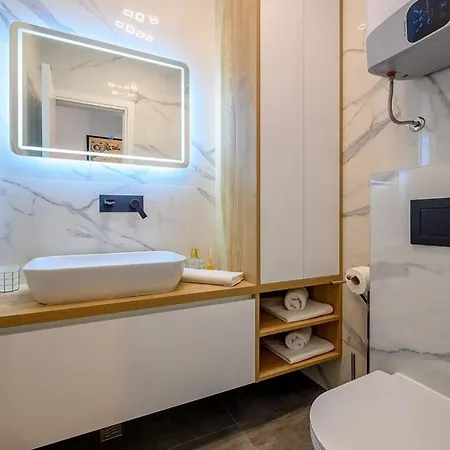 Luxury Cocco - * 스플리트